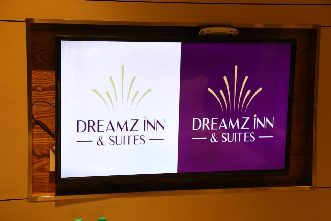 Dreamz Inn & Suites Zirakpur Exterior photo