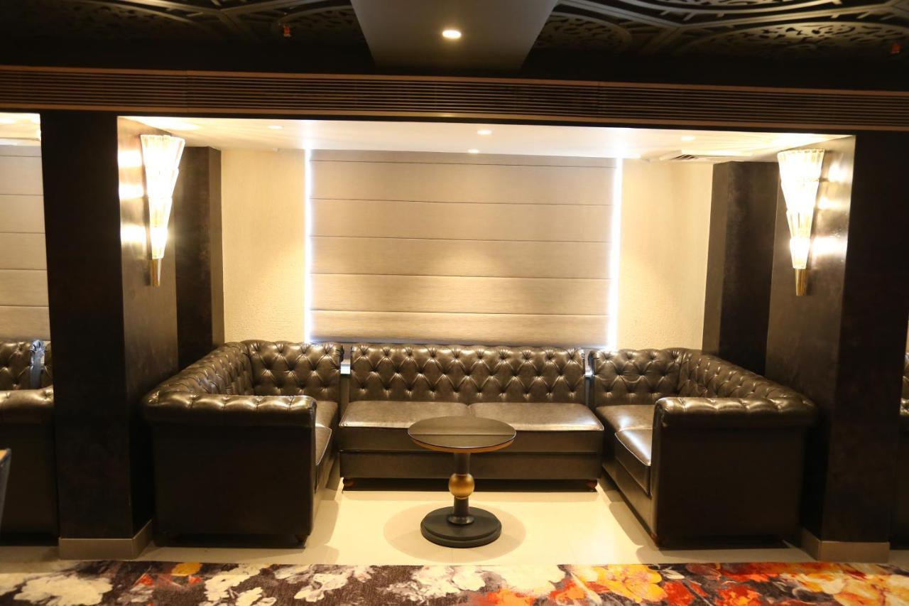 Dreamz Inn & Suites Zirakpur Exterior photo